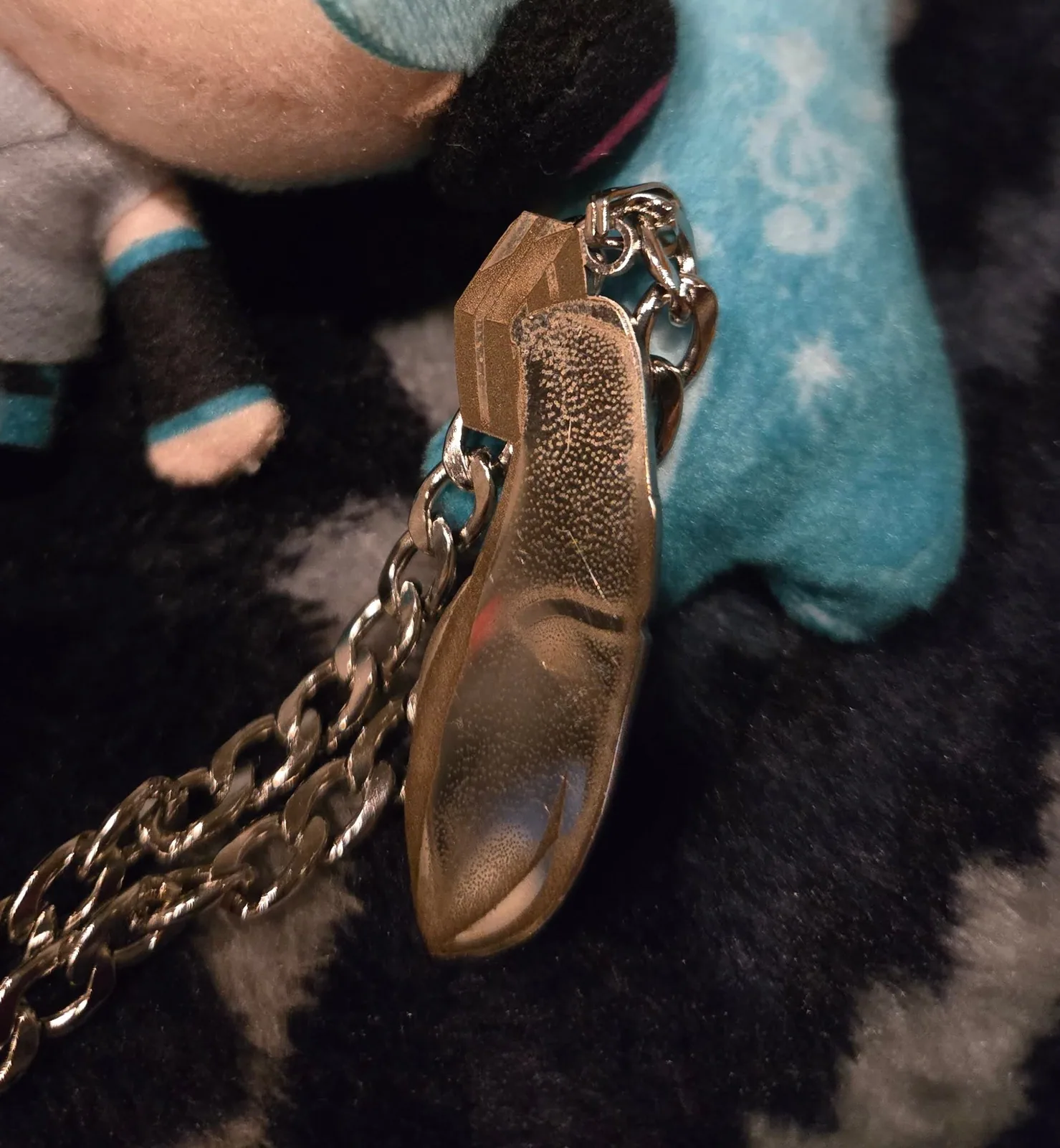 かわいくて　ゆれる　ツインテールのネックレス の写真 1