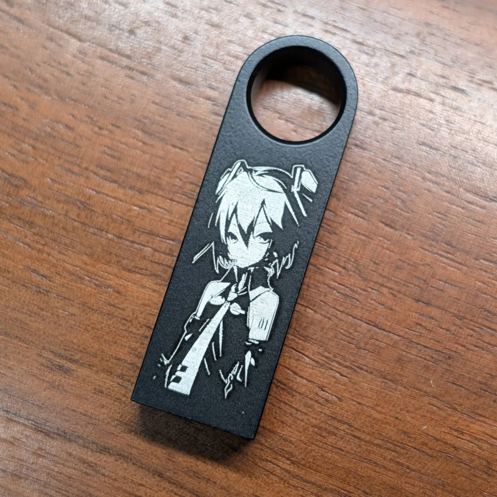 かわいくて　がんじょうな　USBめもり（ステッカーとおそろい） の写真 1